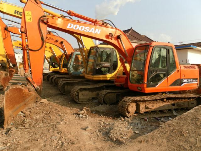 3̖��ɽ200LC-7�ڙC